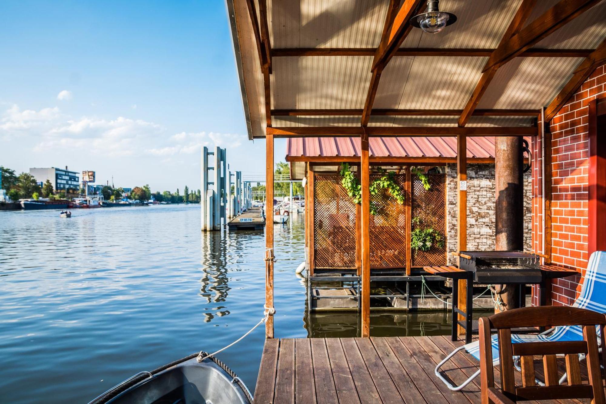 Houseboat Benjamin - Houseboats Benjamin & Franklin Hotel Prága Kültér fotó